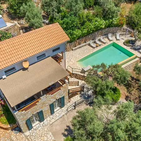 Vilă Carisma - Naturale Pentru 14 Persoane Mikros Gialos